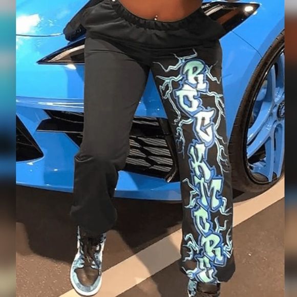 BLUSH MARK - Mid Waist Graphic Print Lace Up Sweatpants - Black - Picture 4 of 10